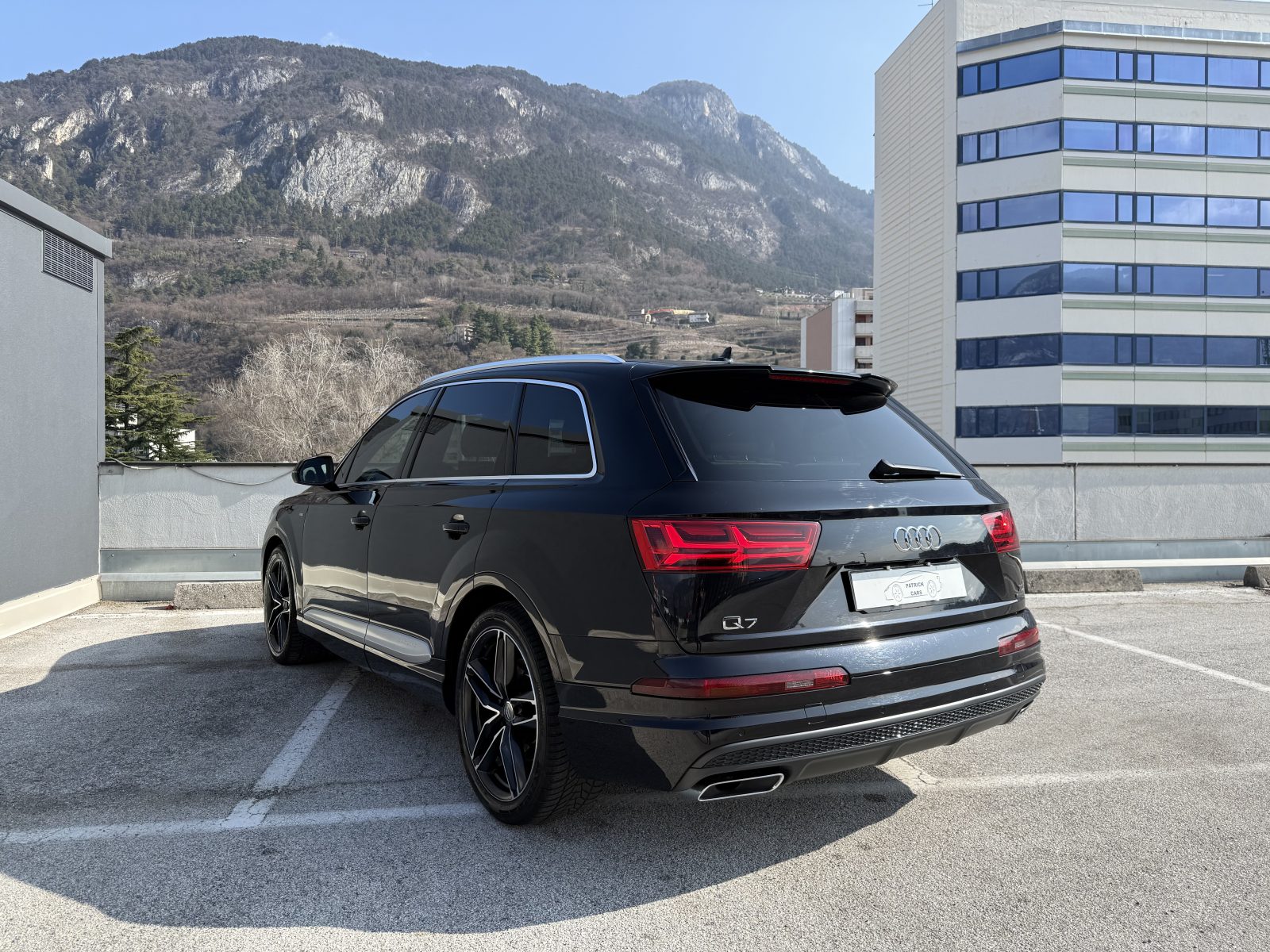 Audi Q7 S-line 7Posti