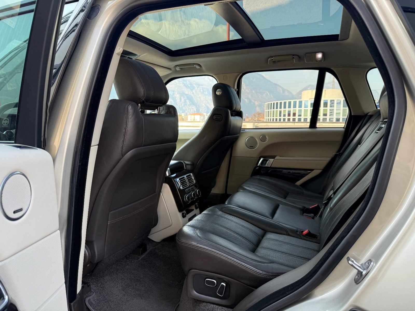 Range Rover Vogue 